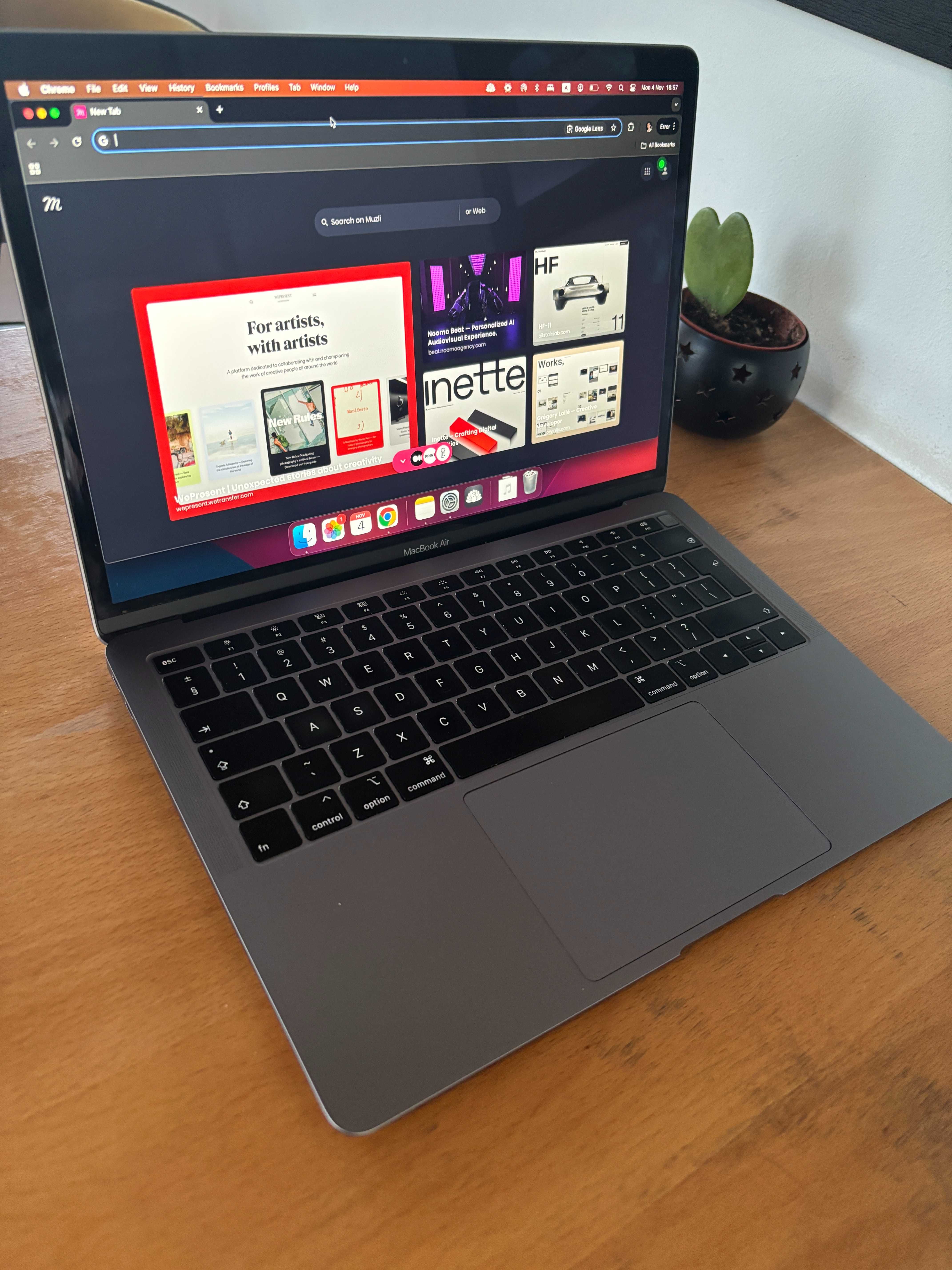 MacBook Air 2019 - Intel Core i5, 1.6GHz, 13" Retina Display