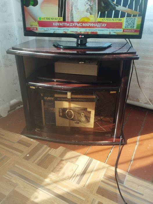 Продам тумбу под ТВ