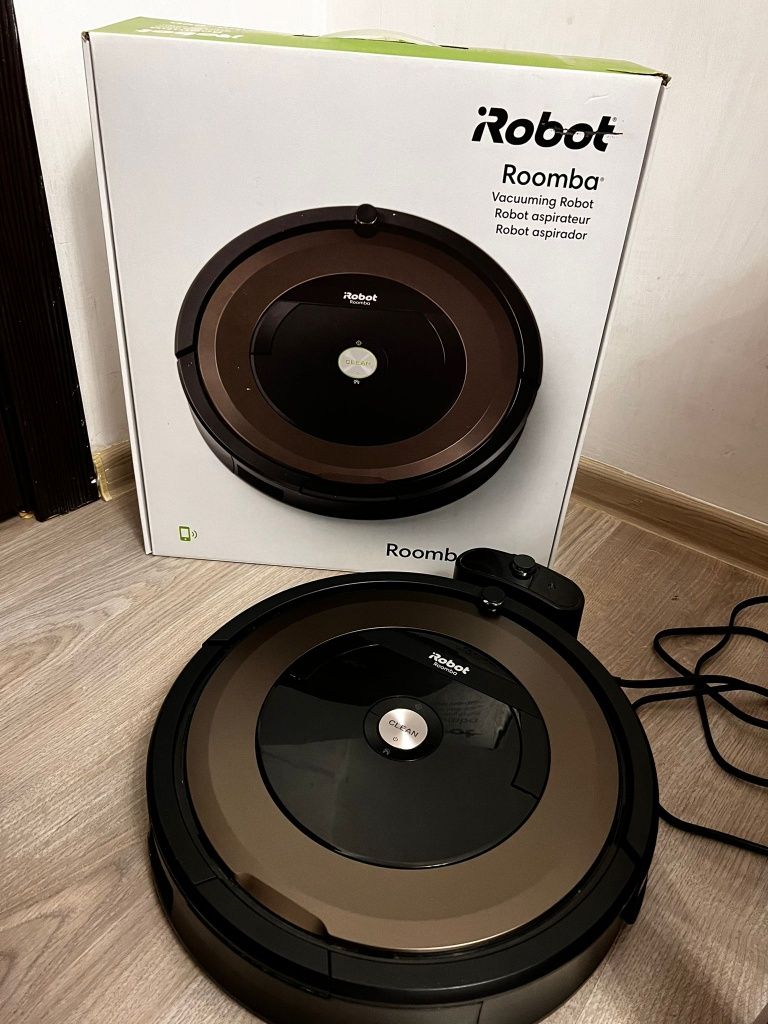 Продам IRobot Roomba 890