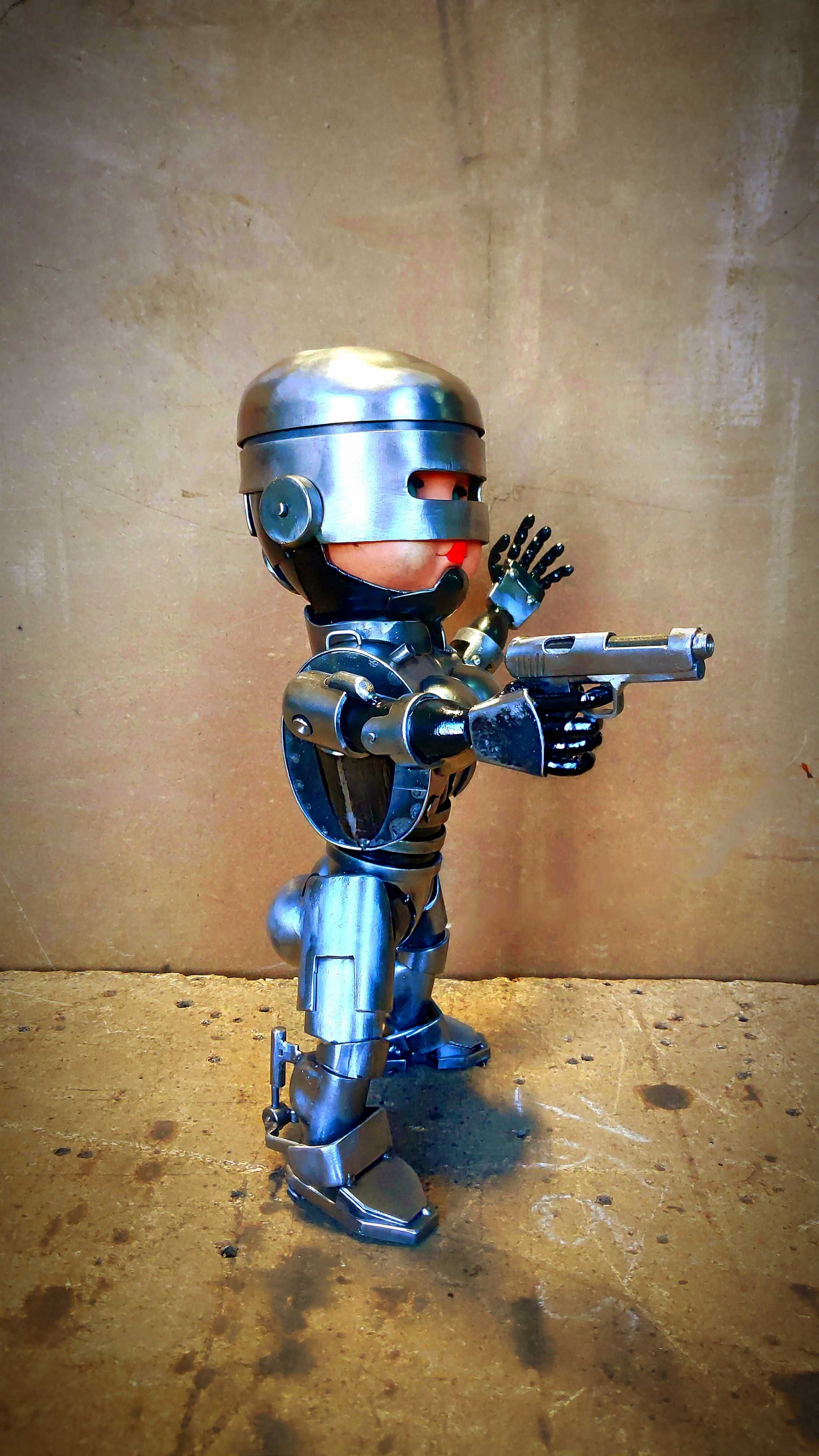 Robocop-ша вторая жизнь.