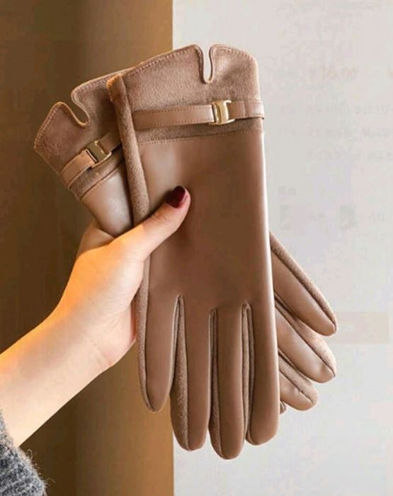 Чисто нови модерни дамски кожени ръкавици в кафяв цвят !