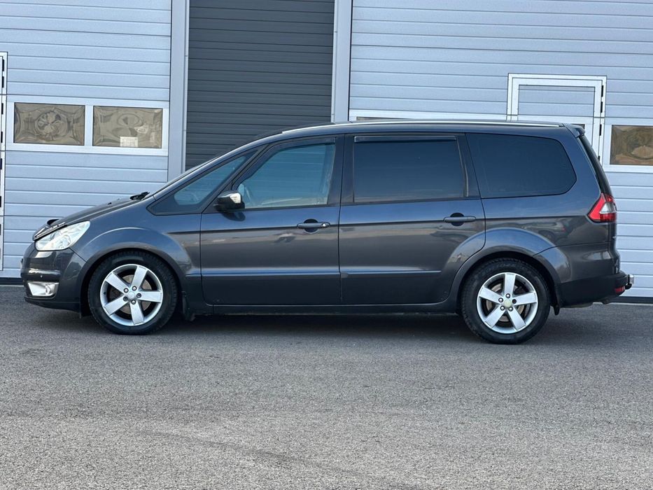 Vand ford galaxy 7+1 locuri