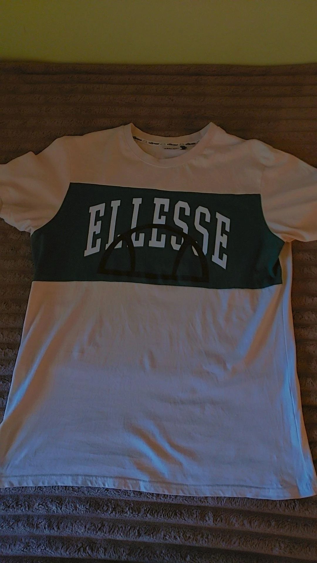 Тениска Ellesse нова