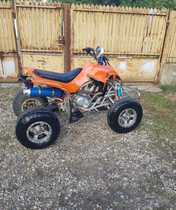 Vând atv 250 cc în stare bună