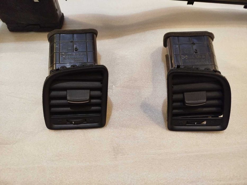 Лайсна от табло с въздуховоди Mazda CX-5