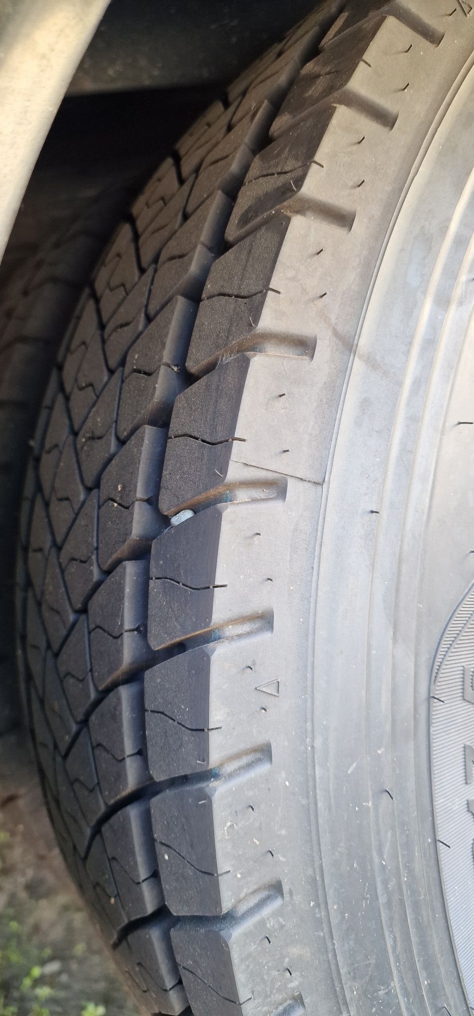 Vand camioneta MANTGL 8.220 EEV sau schimb cu microbuz transport marfa