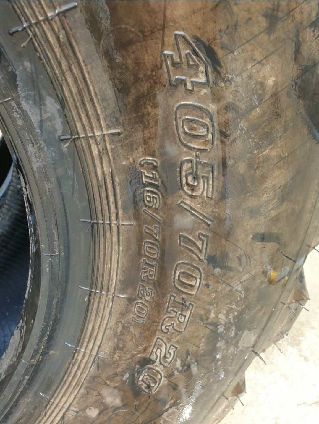 Anvelope, Manitu, Telescop, Remorcă, Dunlop 405/70 R20 (16/70 R20)