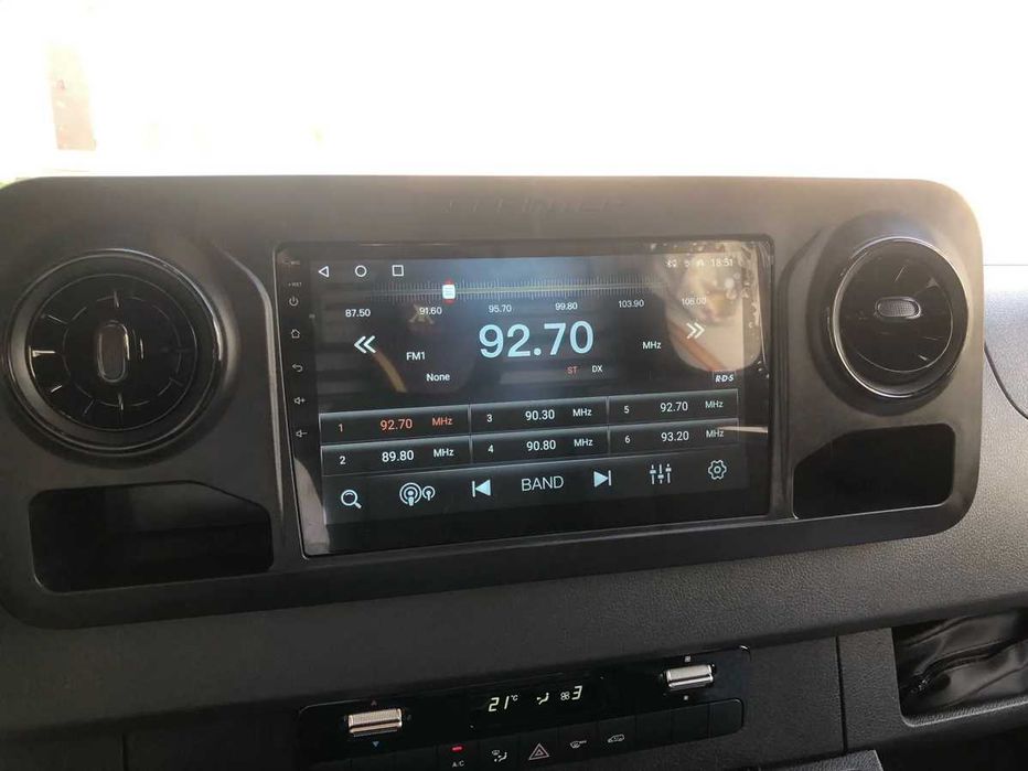 OFERTA Navigatie Android Mercedes Sprinter W907 W910 Carplay Auto QLED