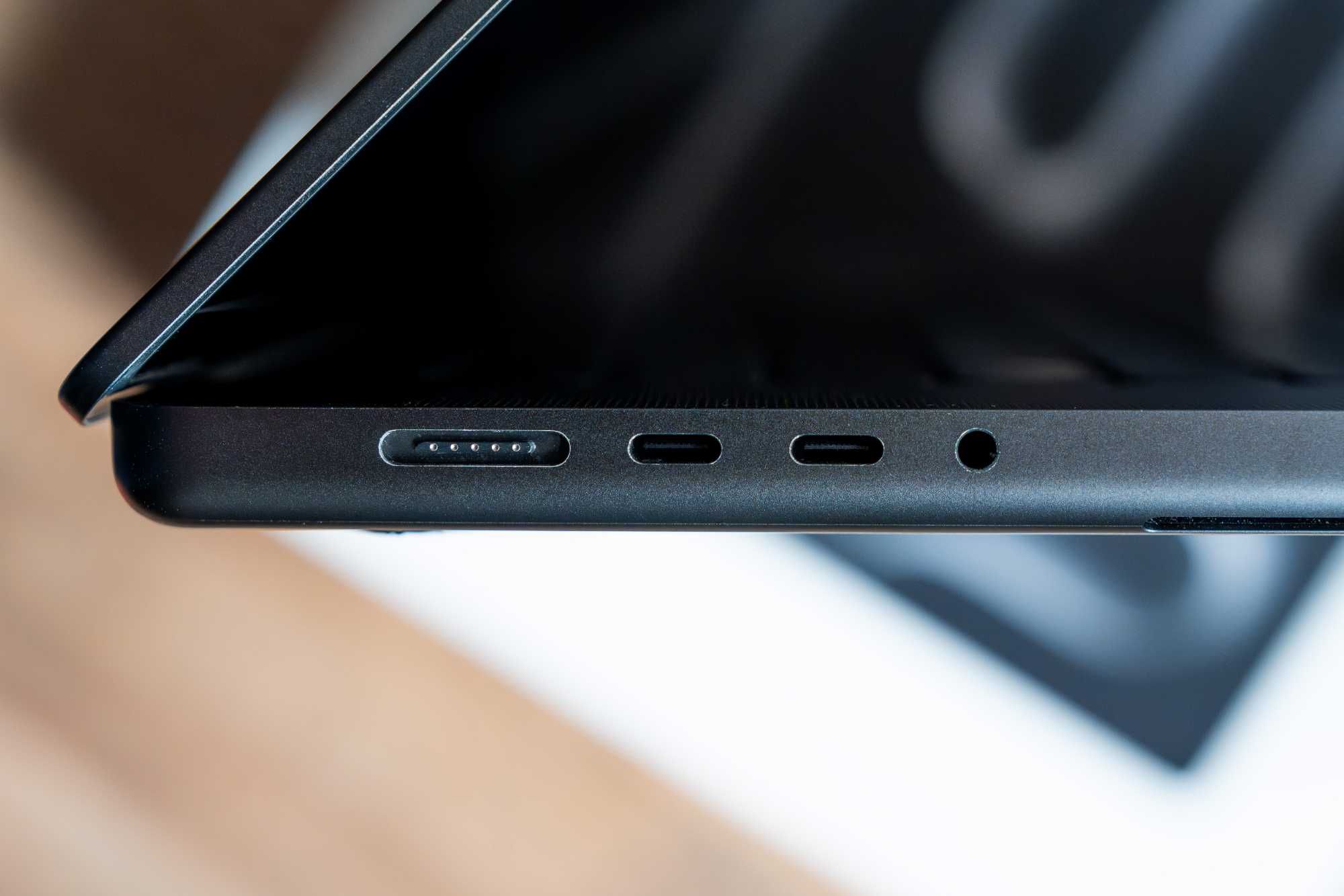 1г. Гаранция MacBook M3 Max 16" 14 CPU; 30 GPU; 36 GB RAM; 1 TB SSD