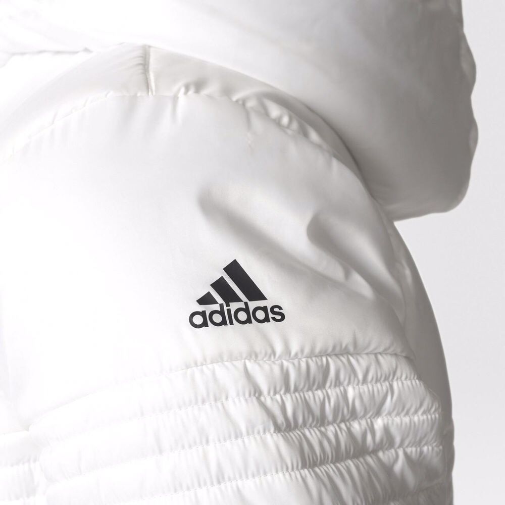 Продам женскую утеплённую куртку Adidas для теплой зимней погоды