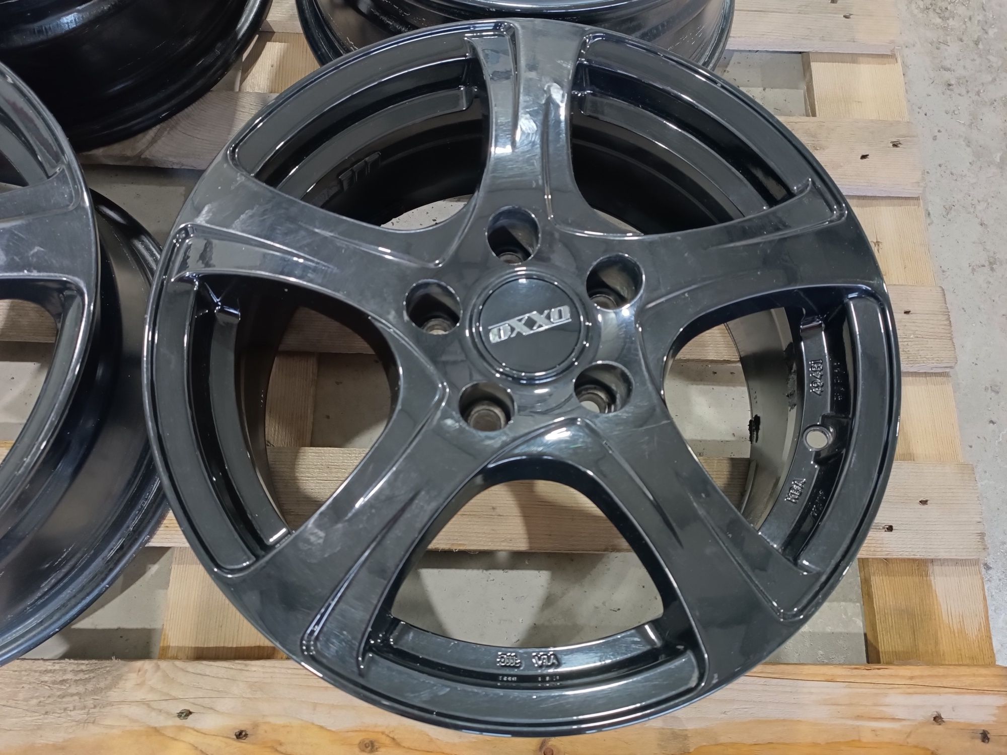 Лети джанти 15ки 5х114.3 Oxxo