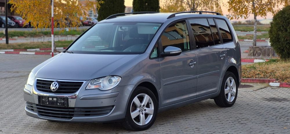 Vw touran 1.9 tdi  7 locuri