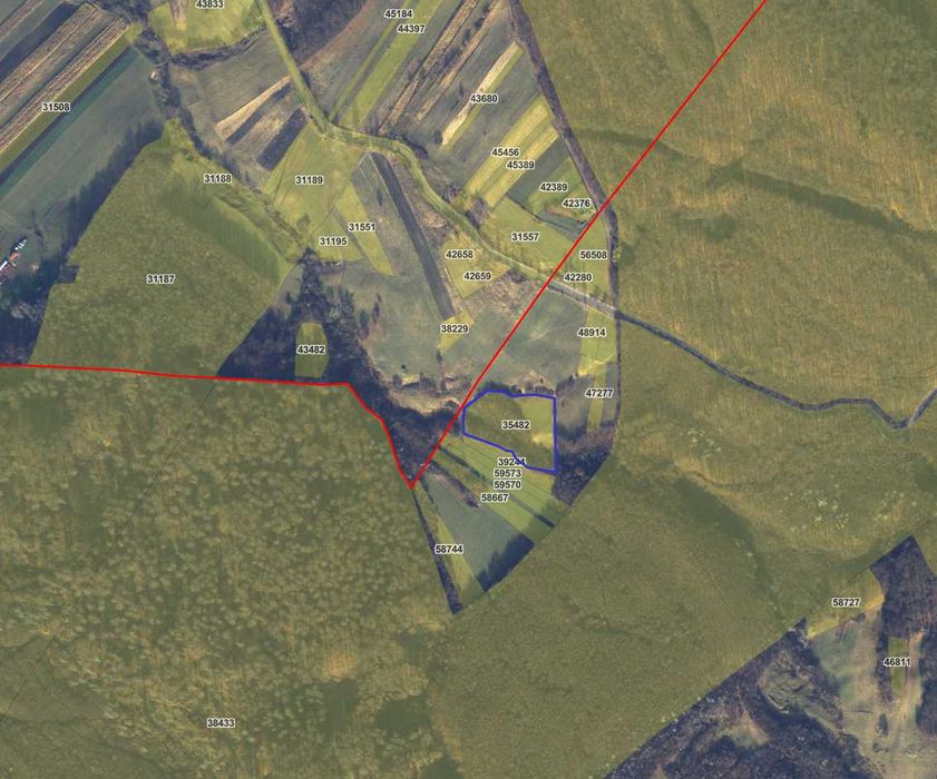 Teren extravilan Mihoveni Suceava 87 ari