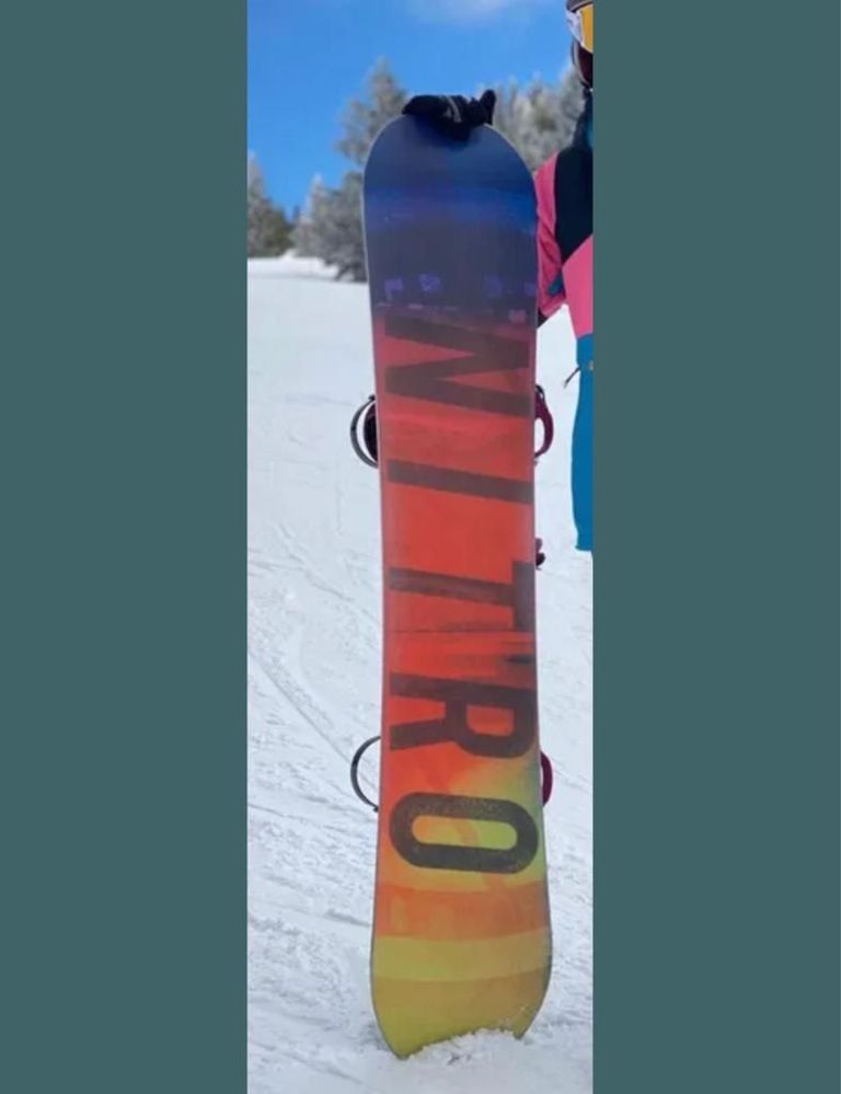 Placa snowboard cu legaturi