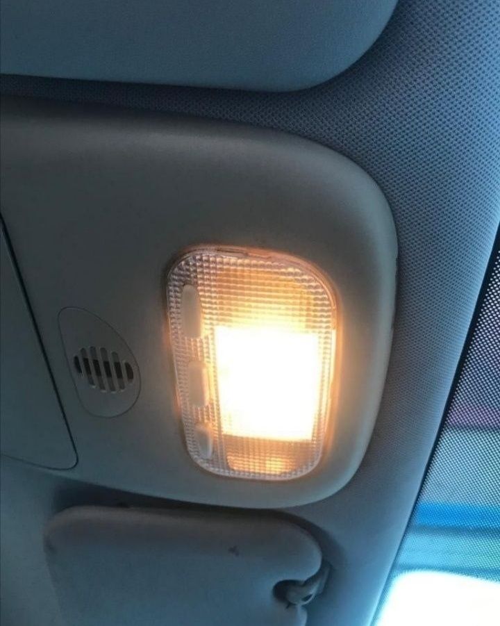 Lampa plafoniera Peugeot 307