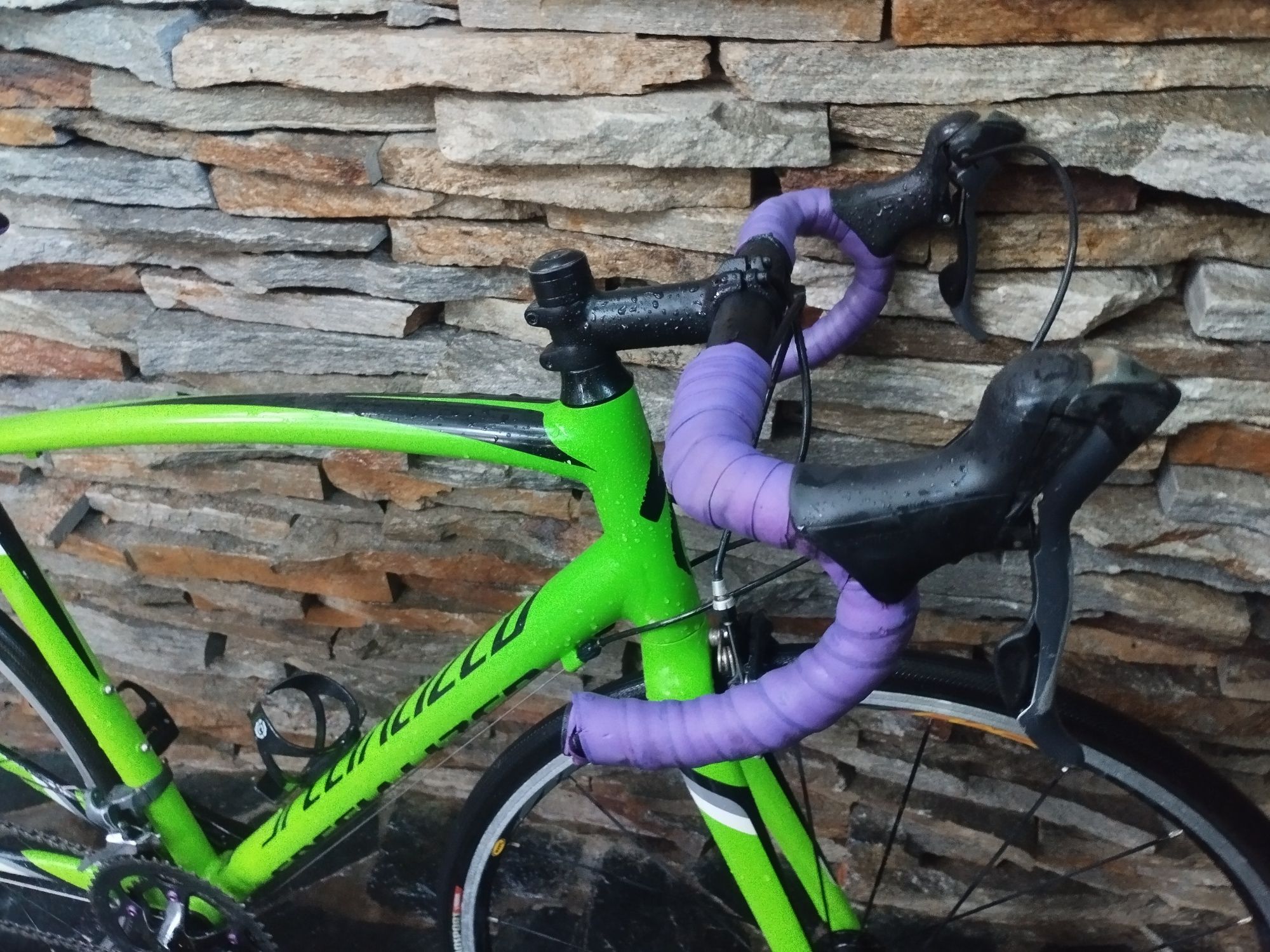 Велосипед алуминиев колело SPECIALIZED висок клас неразличим от нов