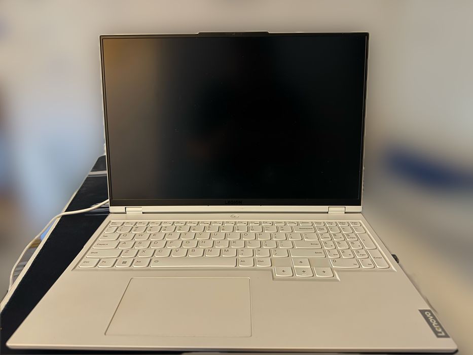 Laptop Gaming Lenovo rtx 3070 Ryzen 7 5800h 32 RAM 165hz rezolutie 2k