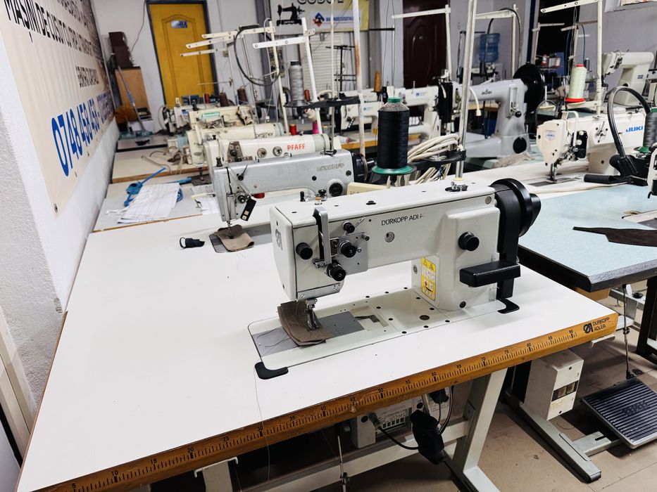 Masina de cusut cu triplu transport Durkopp adler 467 automata