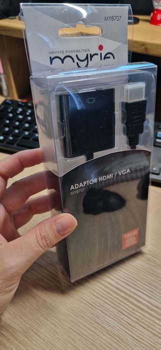 Adaptator HDMI - VGA nou