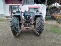 vând tractor 640