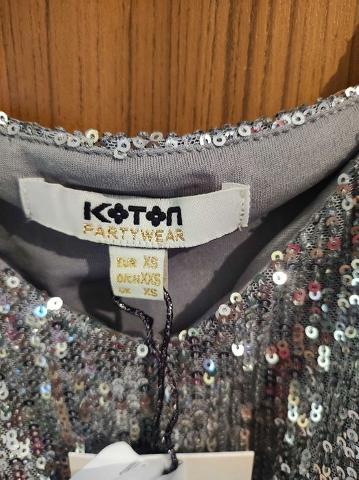 Впечатляващ топ KOTON