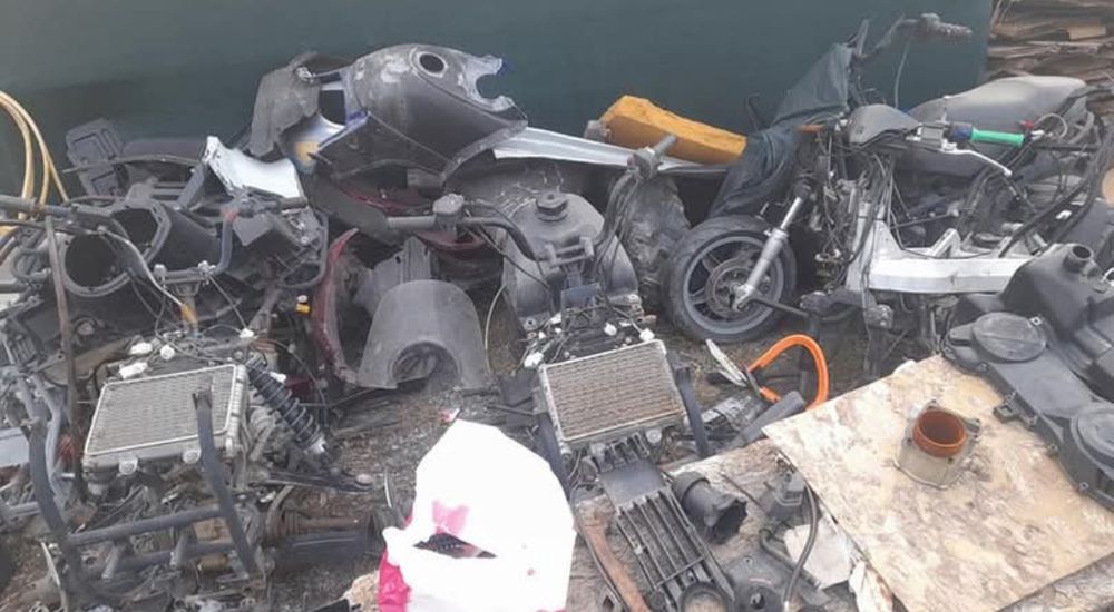 Dezmenbrez Atveuri Scuteretere