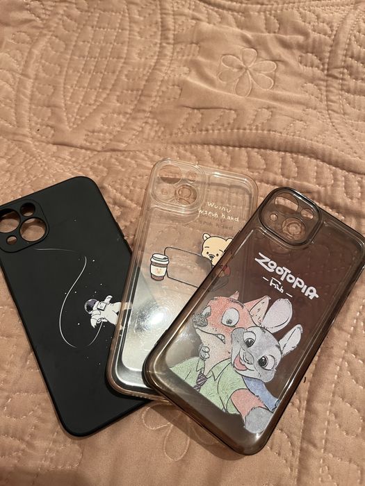 Продою 3 чехол на iphone 13