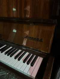 Пианино, цвет коричневый