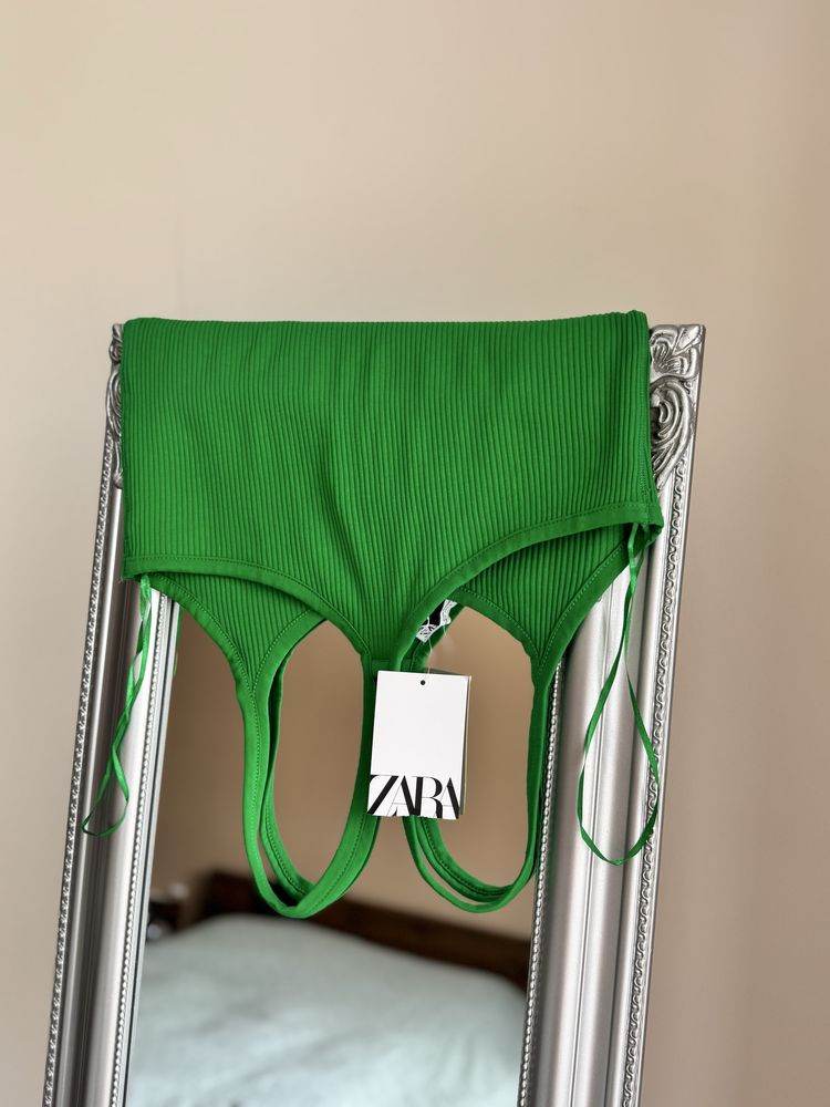 Потник на Zara с етикет