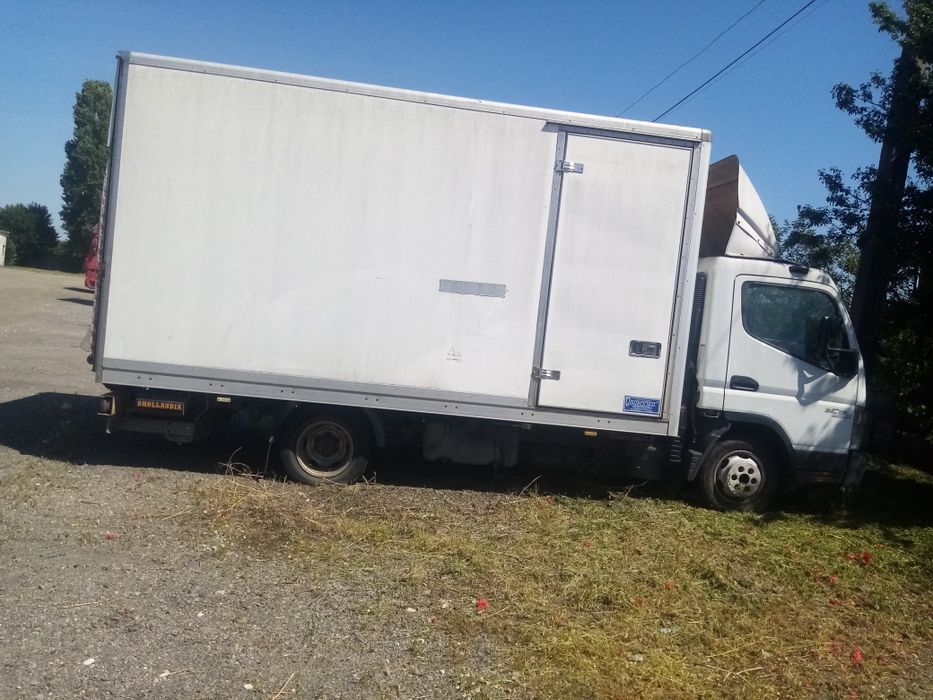 Vând Mitsubishi fuso