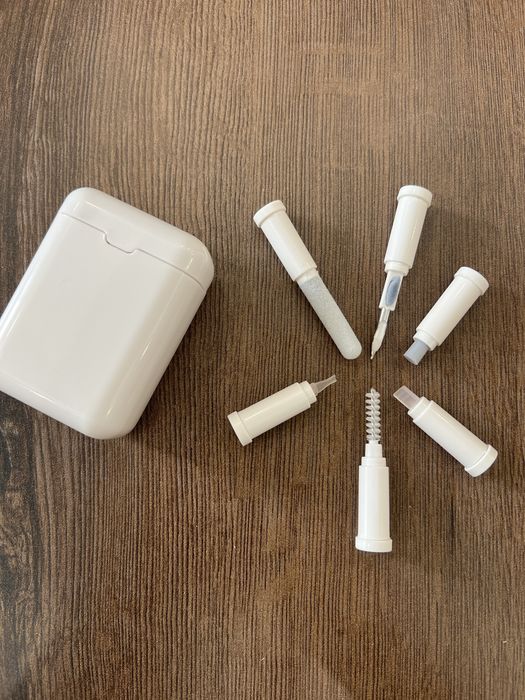 Комплект за почистване на AirPods /слушалки/