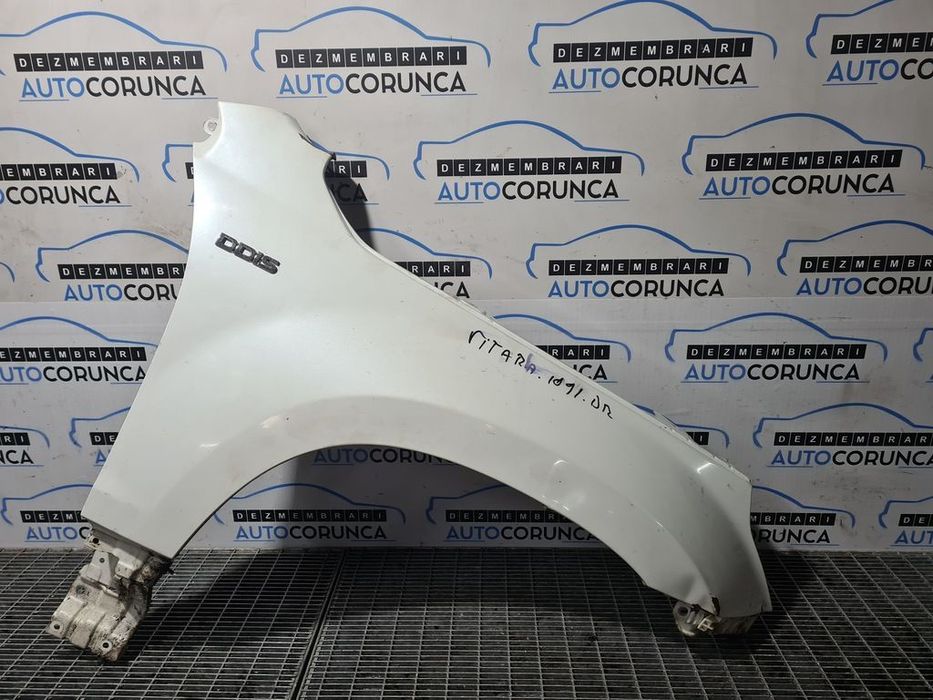 Aripa Dreapta Fata Suzuki Grand Vitara 2006 - 2012 4 Usi ALB (1091) LOVITA ȘI RUGINITA