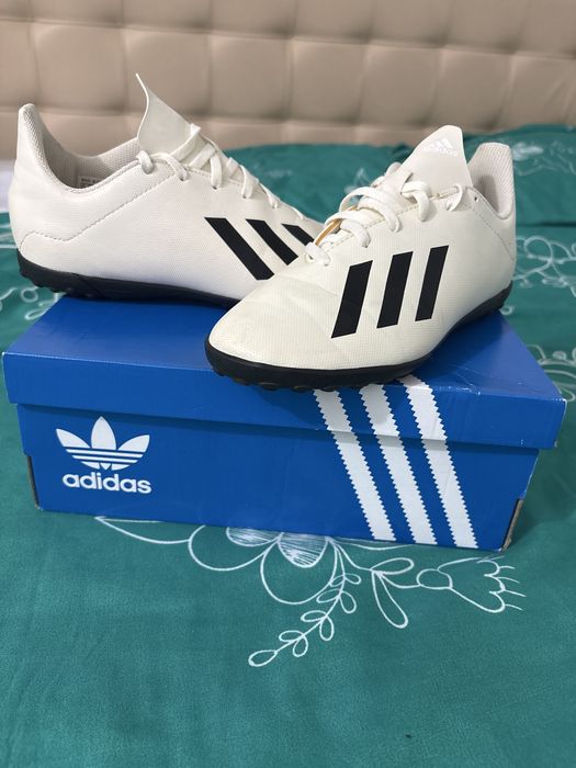 Ghete de fotbal Adidas