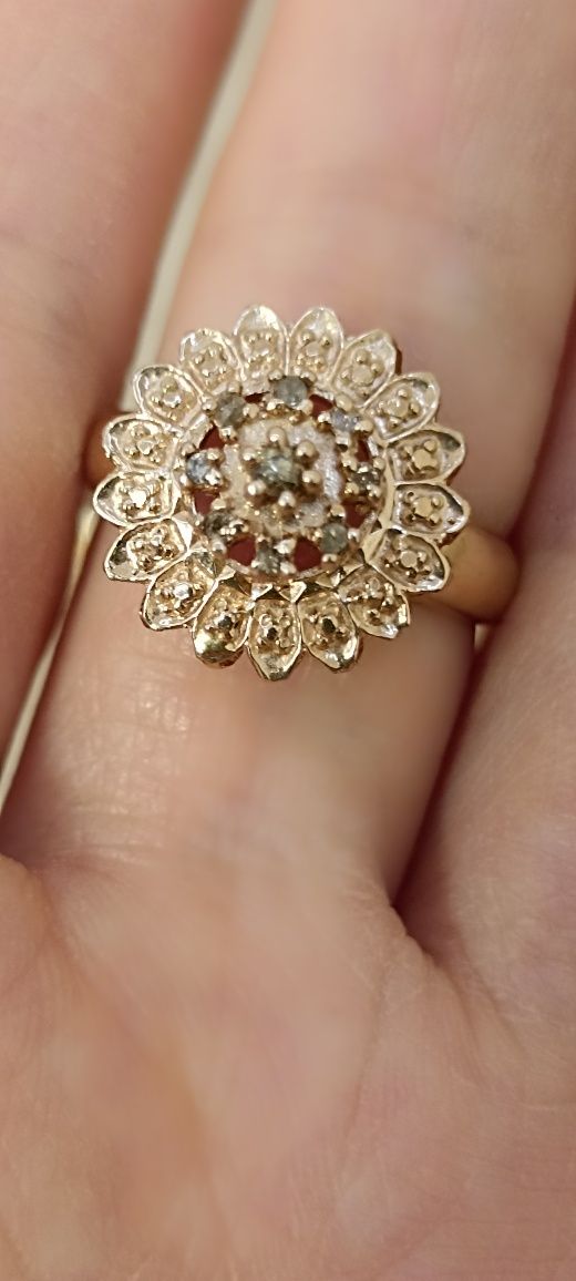Комплект, серьги и кольцо с бриллиантами