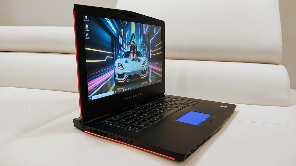 Laptop gaming ALIENWARE  ,intel core i7 ,video 8 GB GTX,  ram 32 gb