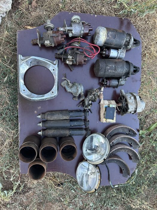 Продавам много части за ВОЛГА ГАЗ 24