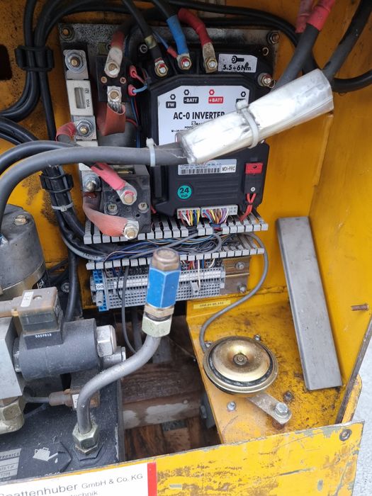 Зарядно за електрокар  стакер палетна количка