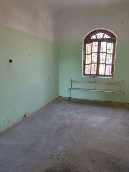 Бино  ижарага берилади еки сотилади  Жайхун йулда жойлашган