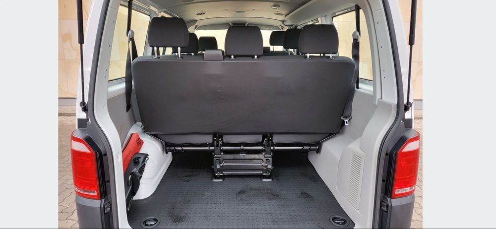 VW Transporter T6 Automatic