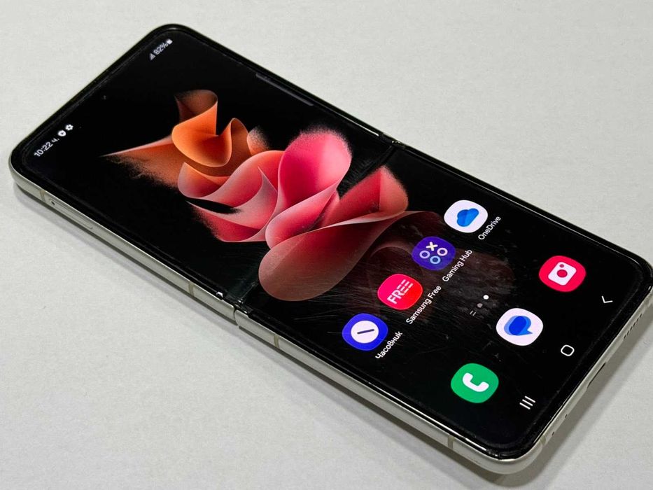 Samsung Galaxy Z Flip3 5G 256GB 8GB RAM