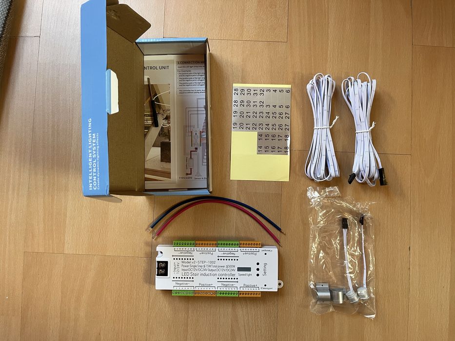 Controler iluminat LED scari 32 trepte cu 2 senzori de miscare