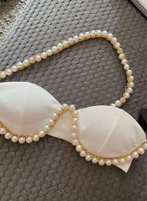 Top elegant cu perle