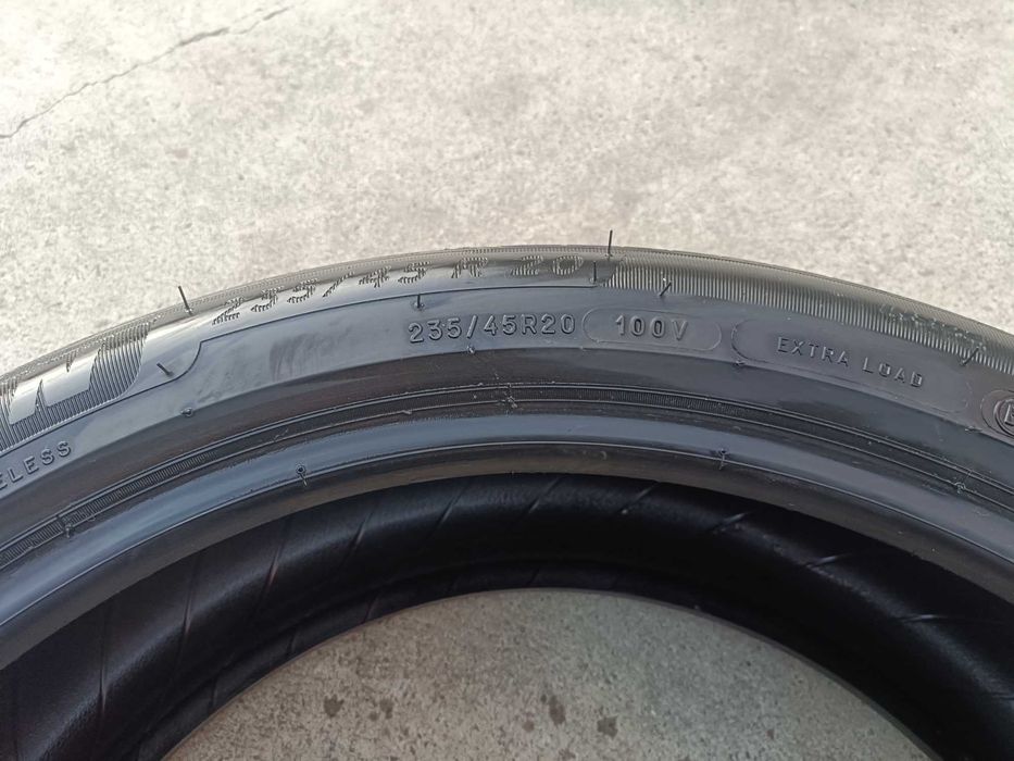 O anvelopa de vara 235 45 20 michelin primacy 4 dot 2023