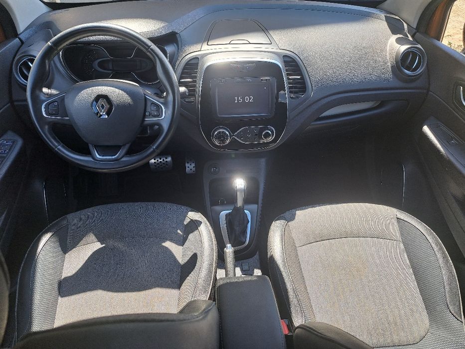 Renault Captur 1.5 dci, echipare INTENS, model FACELIFT, automată