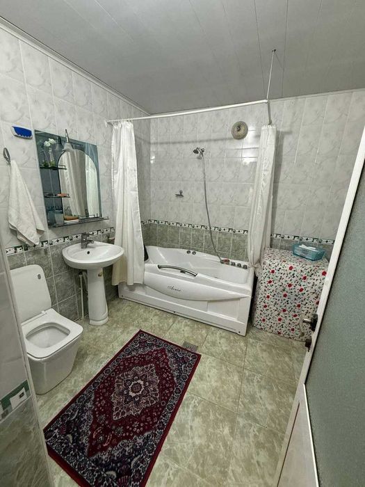 Ховли сотилади 4хонали