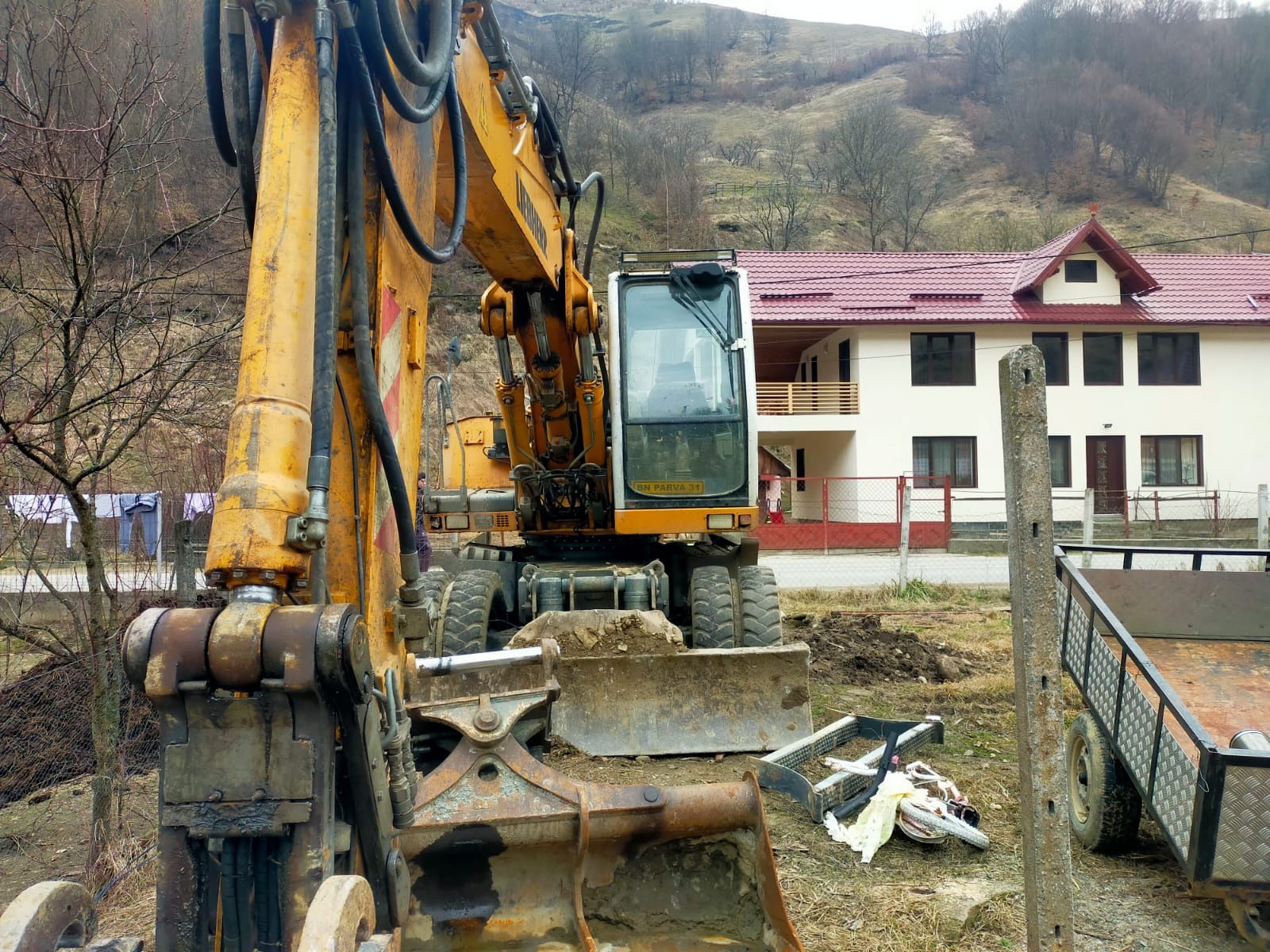 Vând Liebherr  A900