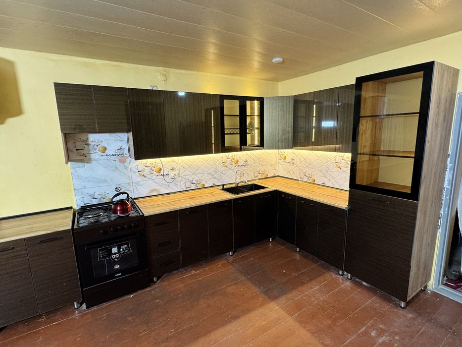 Хар хил турдаги ошхона мебеллар