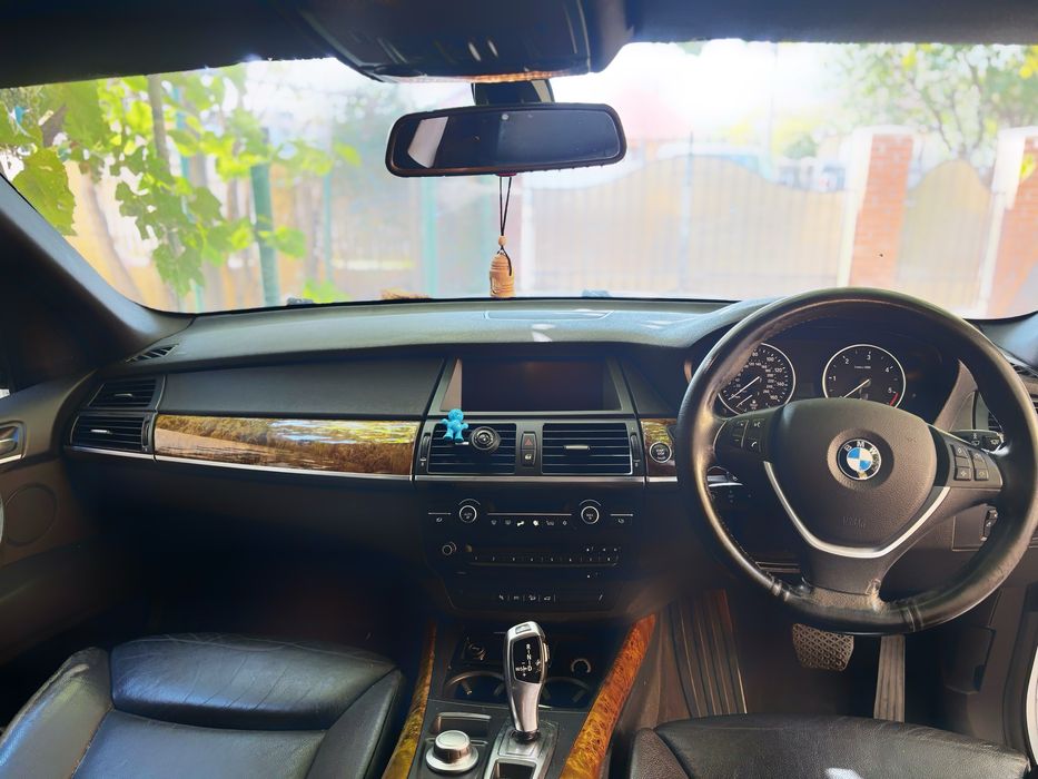 Vând BMW X5 2009
