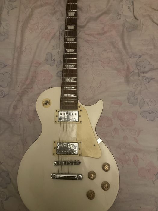 Chitara electrica tip les paul
