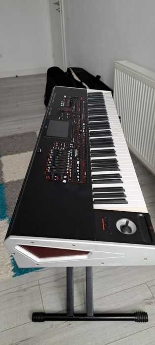 Korg PA4 76 taste + husă